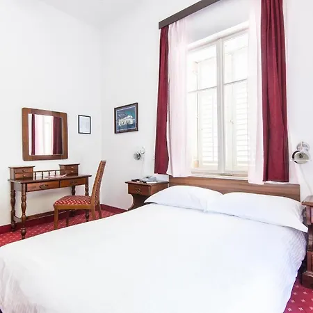 Sumratin Hotel