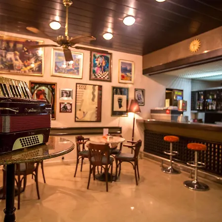 Hotel Sumratin
