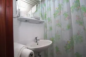 Hotel Sumratin 2*